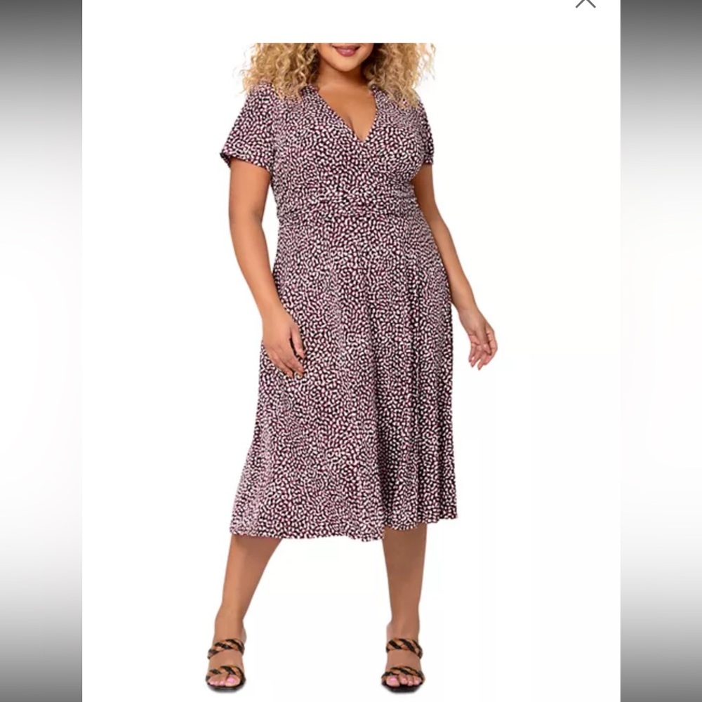 Leota Midi Dress V-Neck Short Sleeve